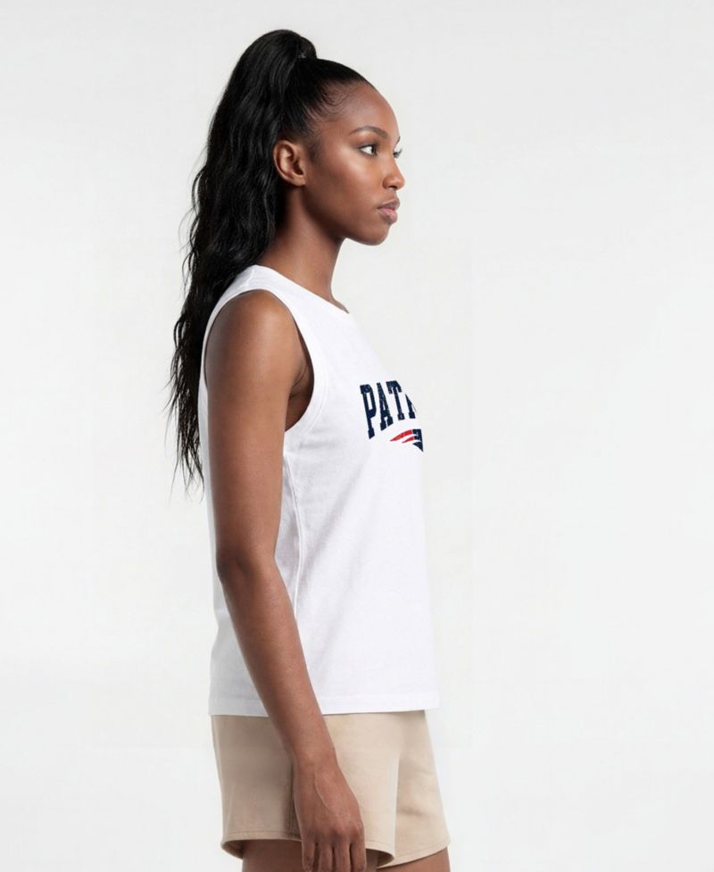 Women's New England Patriots Distressed Muscle Tank Top