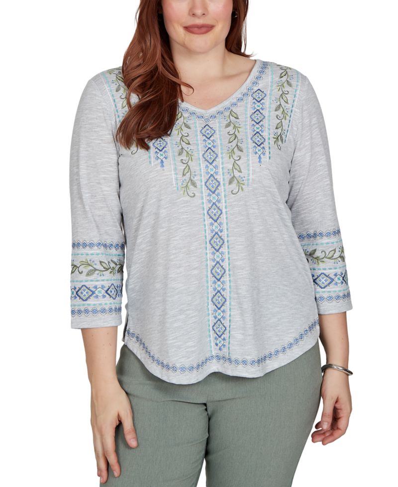 Petite Provence Embroidered 3/4 Sleeve Top