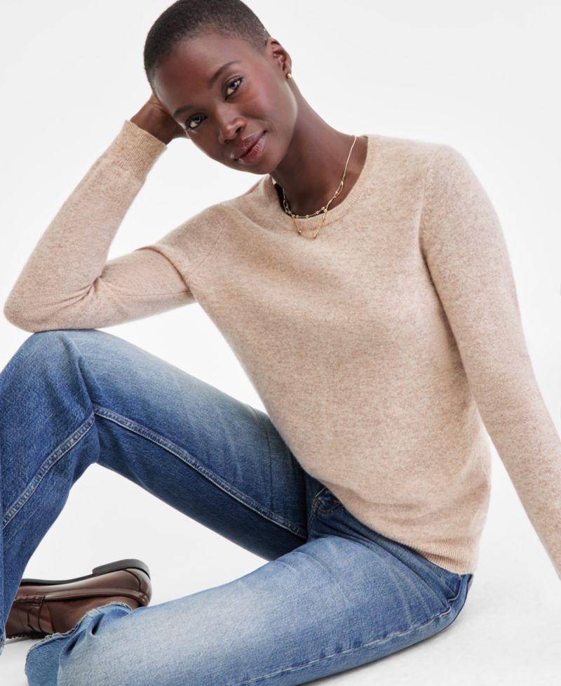 100% Cashmere Women's Petite Long-Sleeve Crewneck Sweater