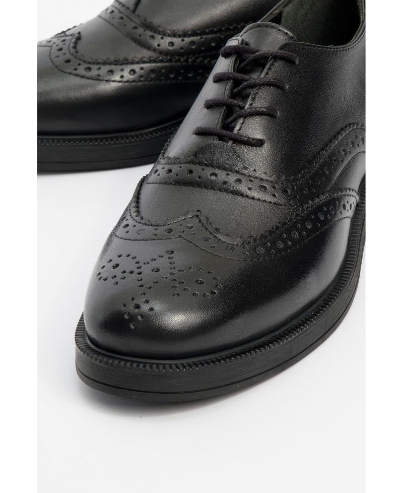 Women's Lace-Up Leather Oxford with Block Heel