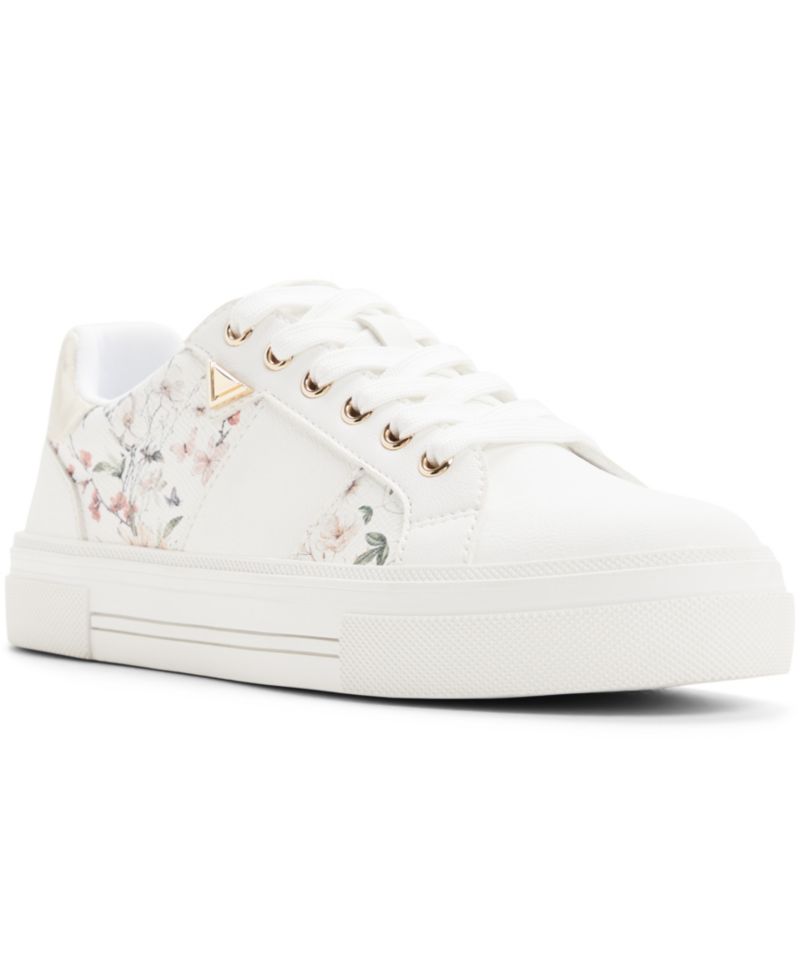 Women's Saddie Jogger Lace-Up Sneakers
