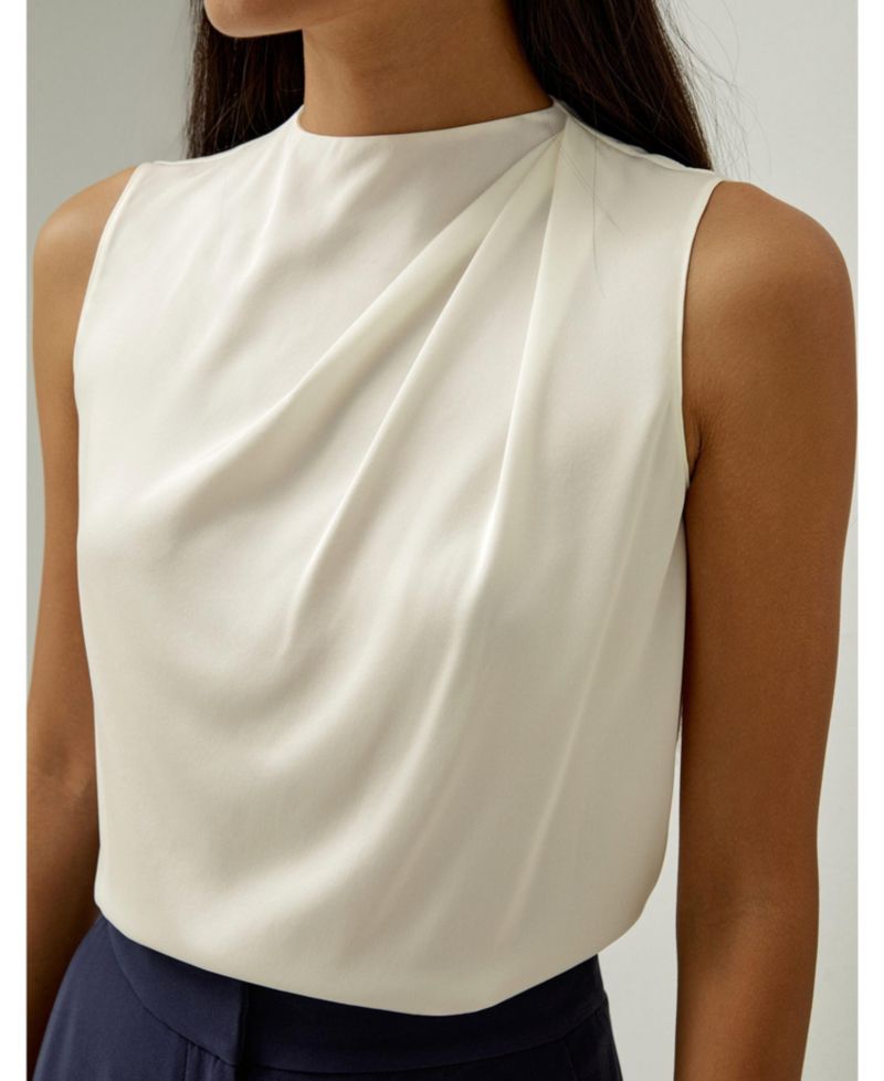 Women's Sleeveless Minimalist Regular Fit Silk Top