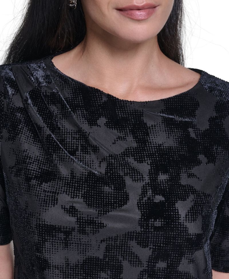 Women's Short-Sleeve Pleated Floral Blouse