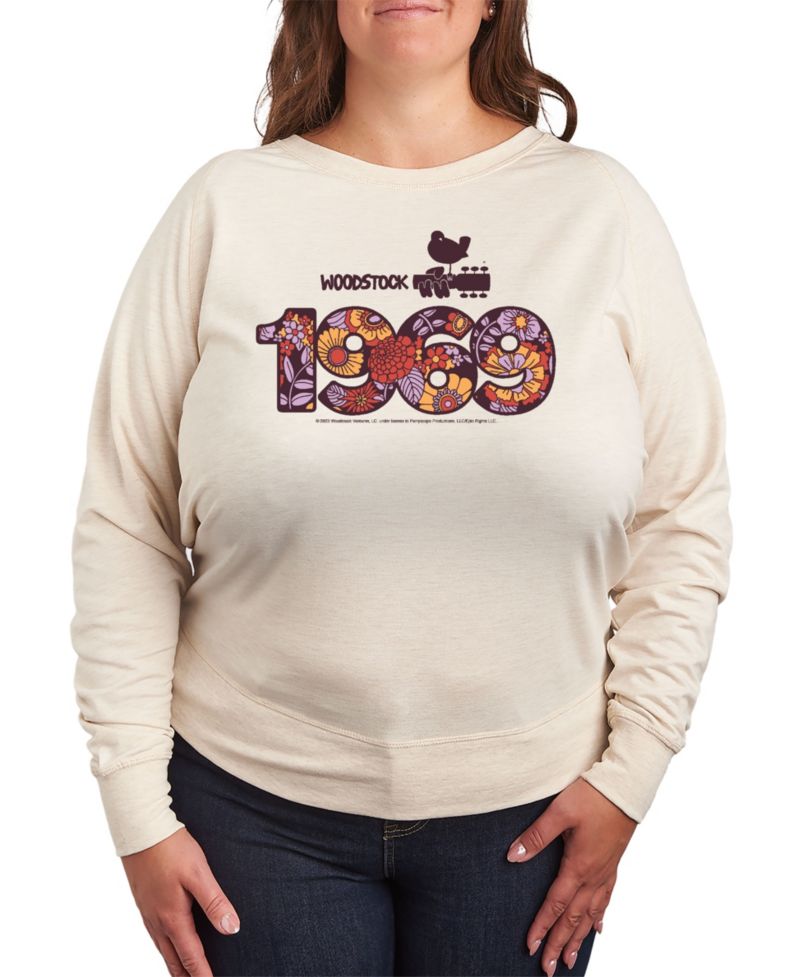 Plus Size Woodstock 1969 Graphic Pullover Top