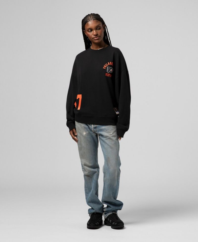 Women's Black Philadelphia Flyers Vintage Crewneck Sweatshirt