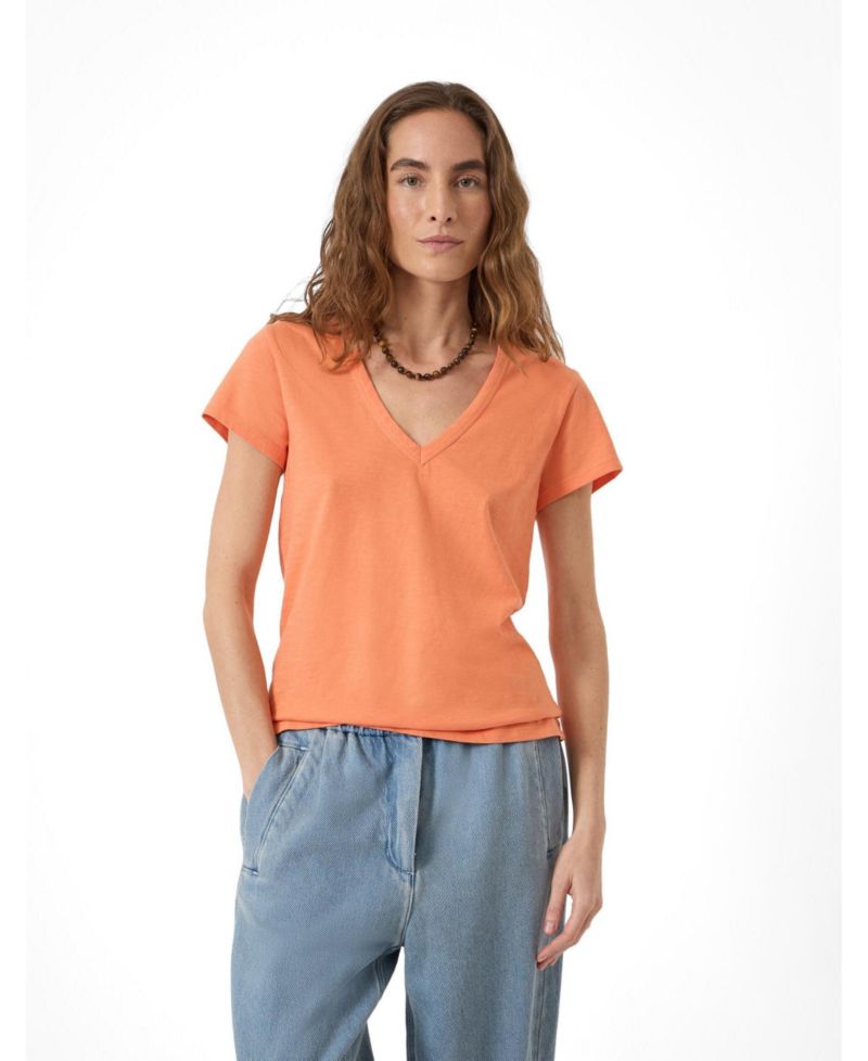 Women's Slim-Fit V-Neck Slub-Cotton T-Shirt