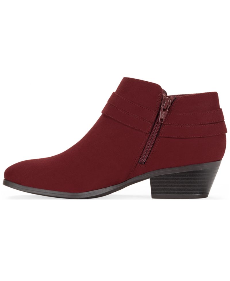 Women's Willaa Belt Block Heel Booties