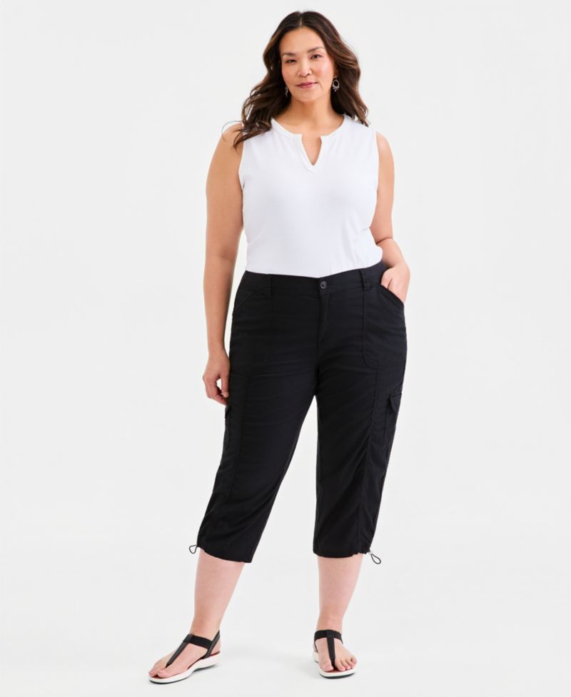Plus Size Mid-Rise Cargo Capri Pants