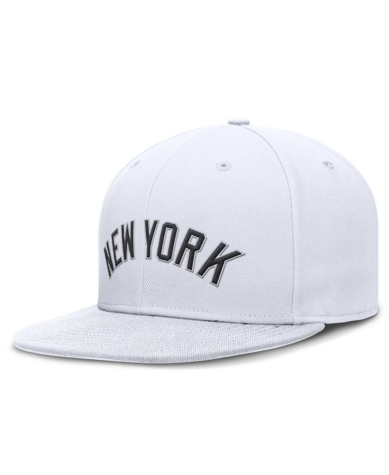Men's White New York Yankees True Performance Fitted Hat