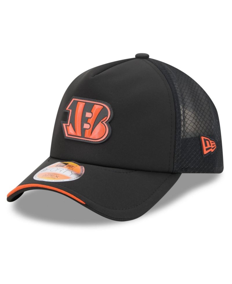 Men's Black Cincinnati Bengals 2026 Sideline Apex 9FORTY Adjustable Trucker Hat