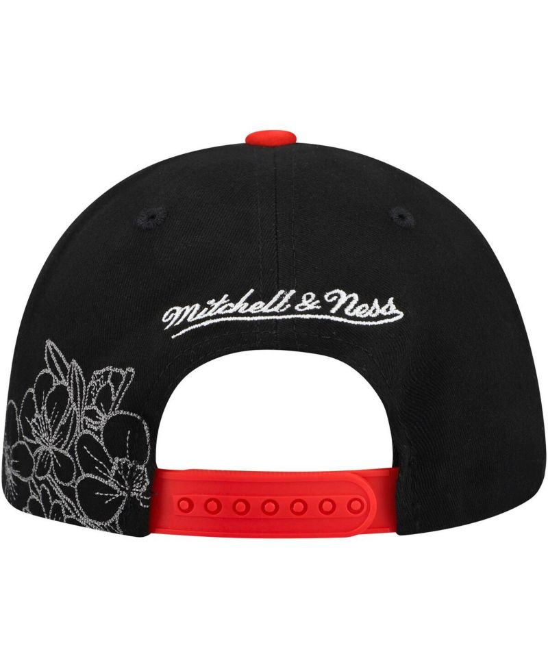Black/Red Chicago Blackhawks May Flowers Pro Crown Adjustable Hat