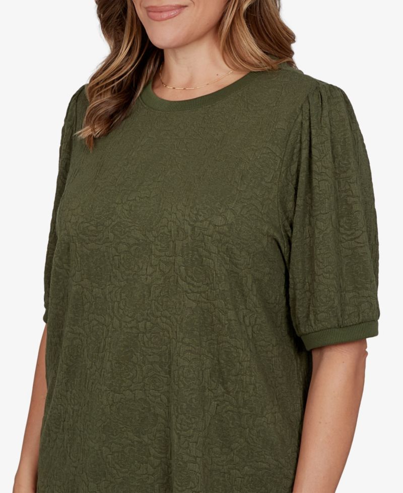 Plus Size Rosette Floral Side-Slit T-Shirt