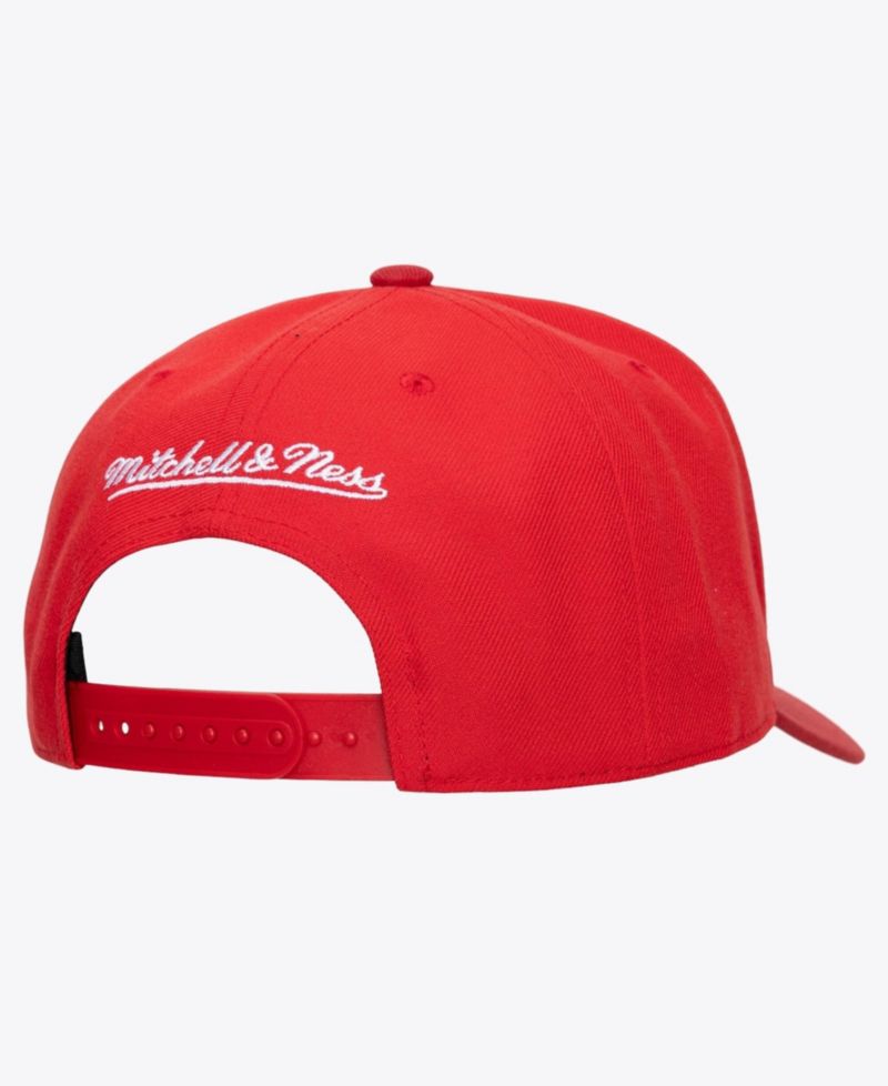 Men's Red Chicago Bulls Legendary Home Pro Pinch Snapback Hat