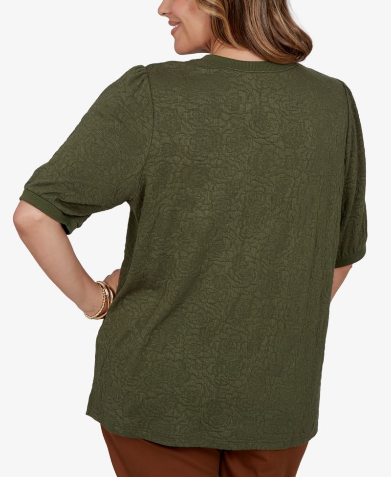 Plus Size Rosette Floral Side-Slit T-Shirt