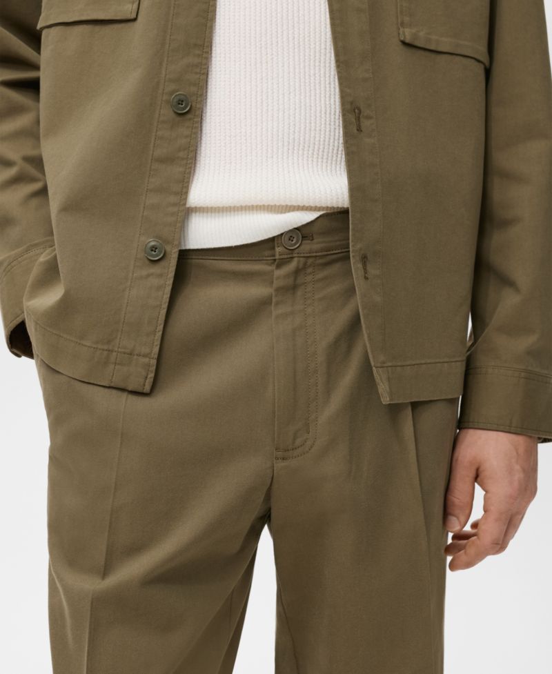 Men's Cotton-Blend Straight-Leg Pleated Pants