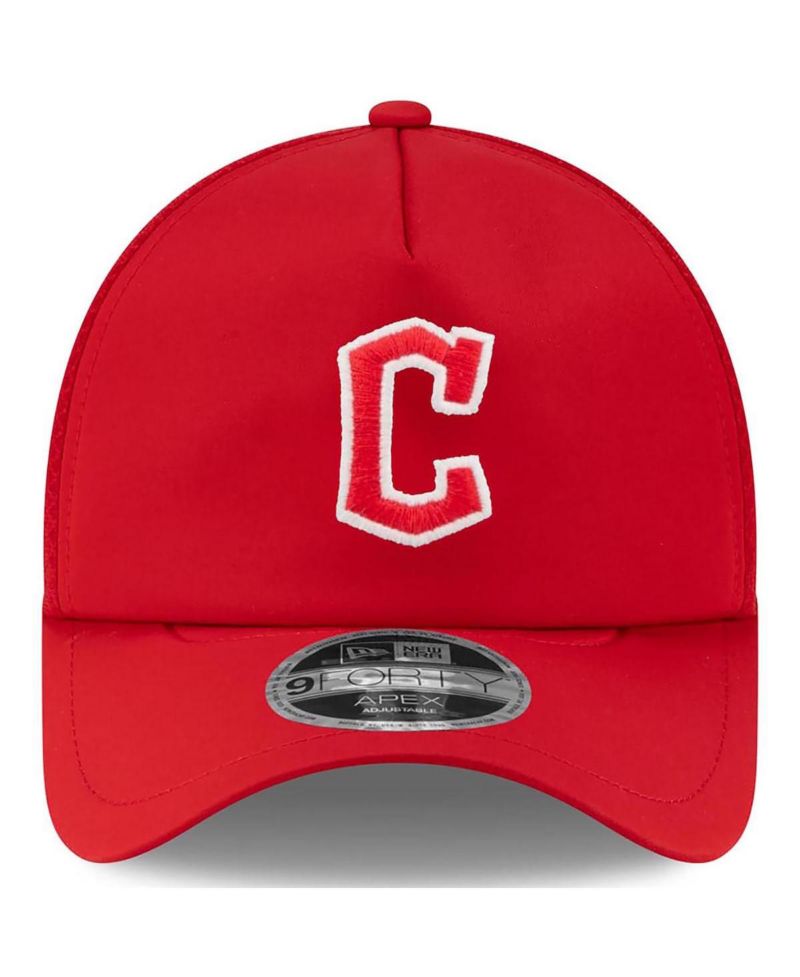 Men's Red Cleveland Guardians 2026 Batting Practice Apex 9FORTY Adjustable Trucker Hat