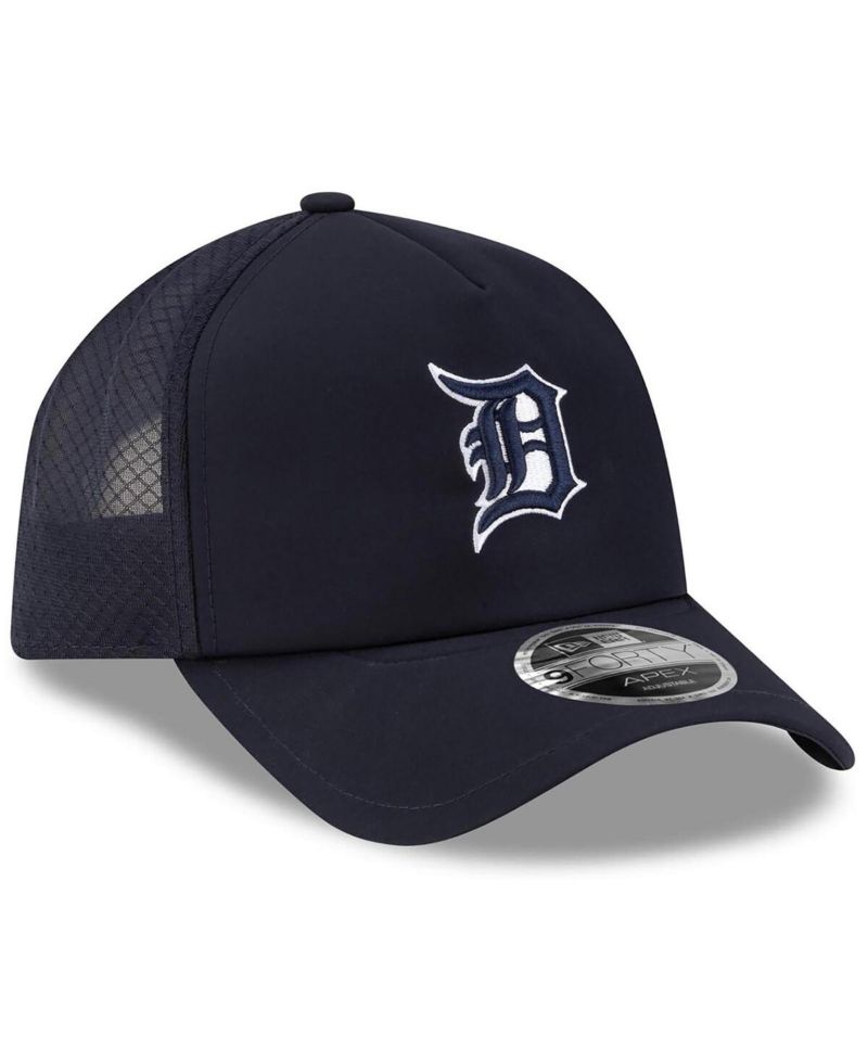 Men's Navy Detroit Tigers 2026 Batting Practice Apex 9FORTY Adjustable Trucker Hat