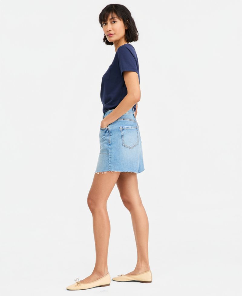Women's Mid-Rise Raw-Edge-Hem Mini Denim Skirt