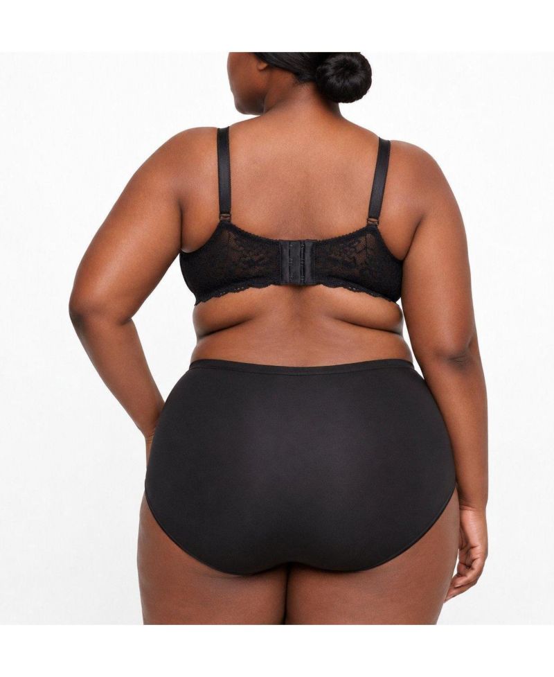Plus Size XO Plunge Push-Up Lace Bra