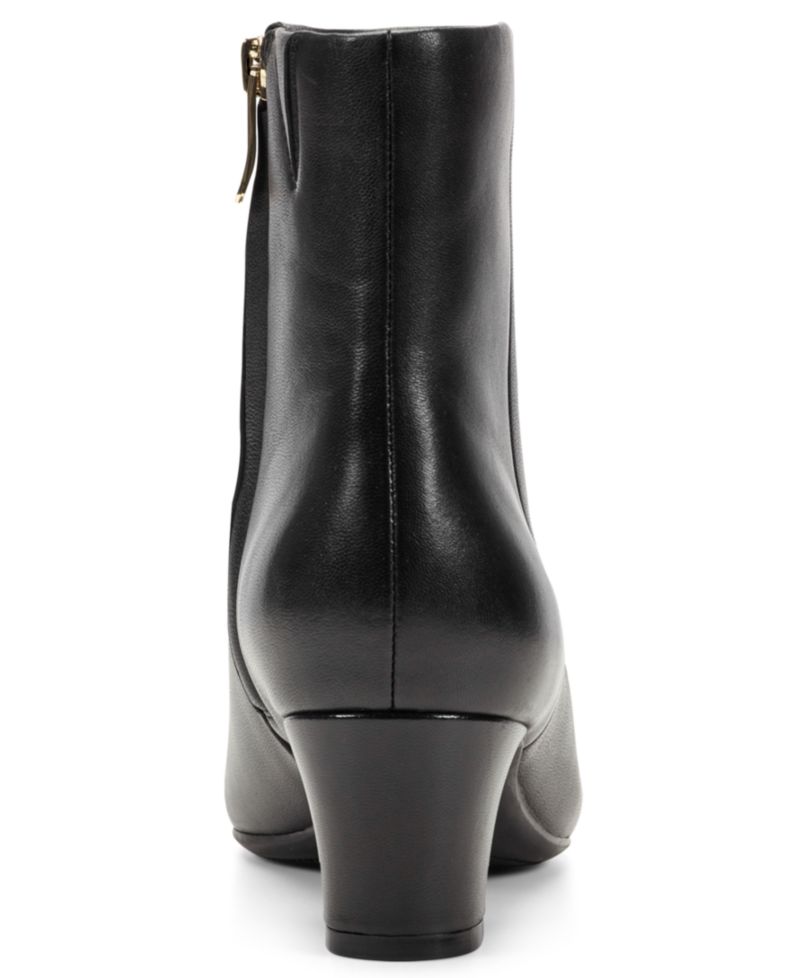 Women's Isra eFlex Tapered Block Heel Dress Booties