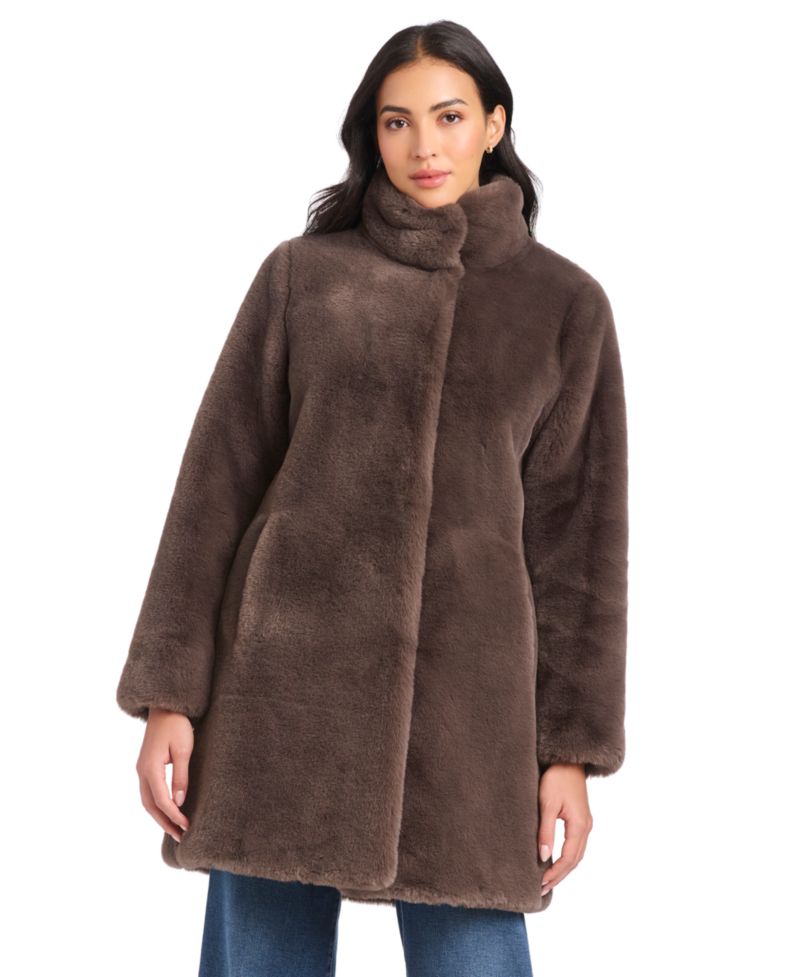 Women's Collared Faux-Fur Coat