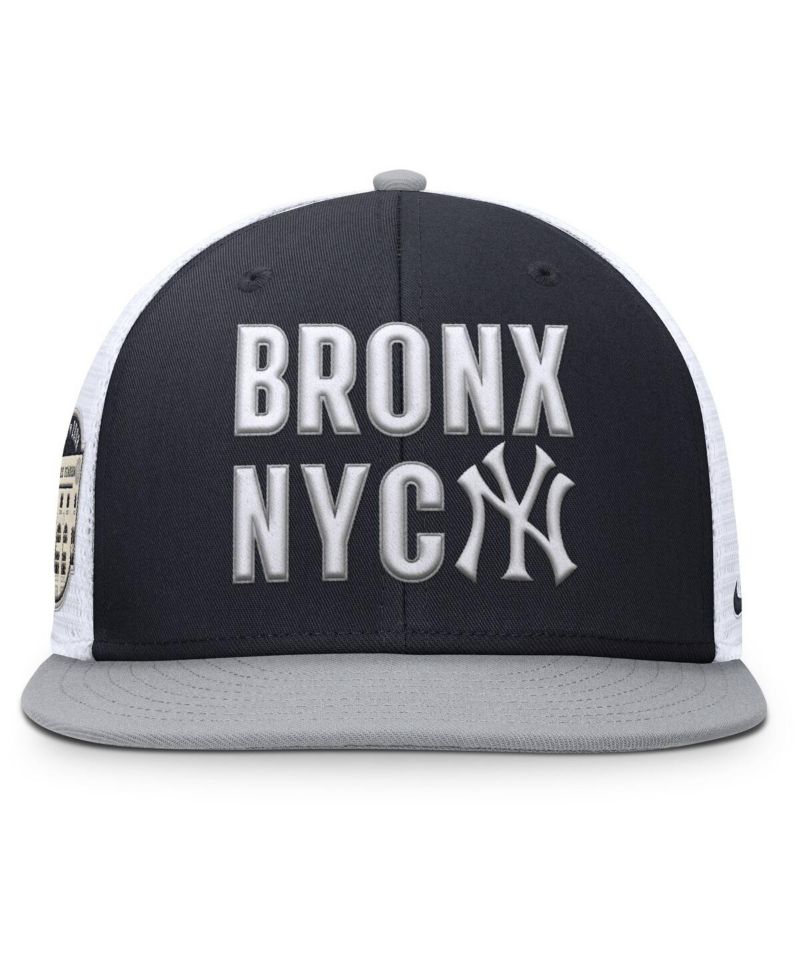 Men's Navy New York Yankees Pro Trucker Snapback Hat
