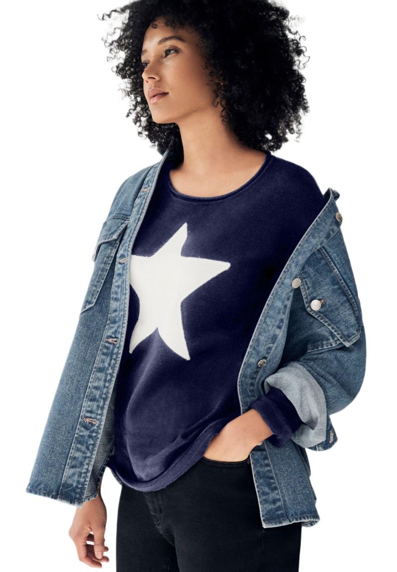 Women's Plus Size Star Applique Sweater