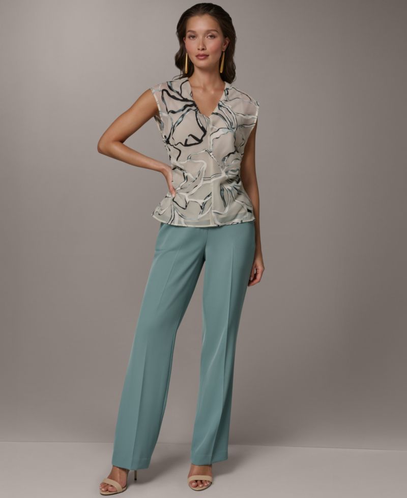 Women's Sleeveless V-Neck Top