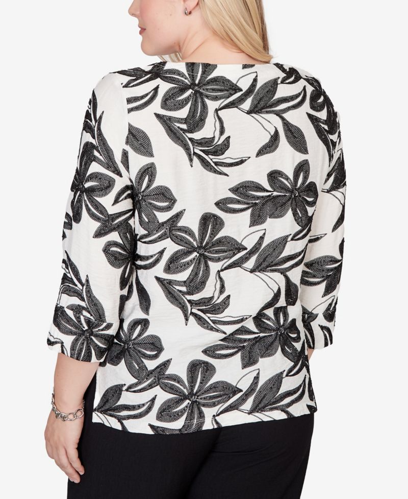 Women's Crowd Pleaser Embroidered Flower Top with Necklace