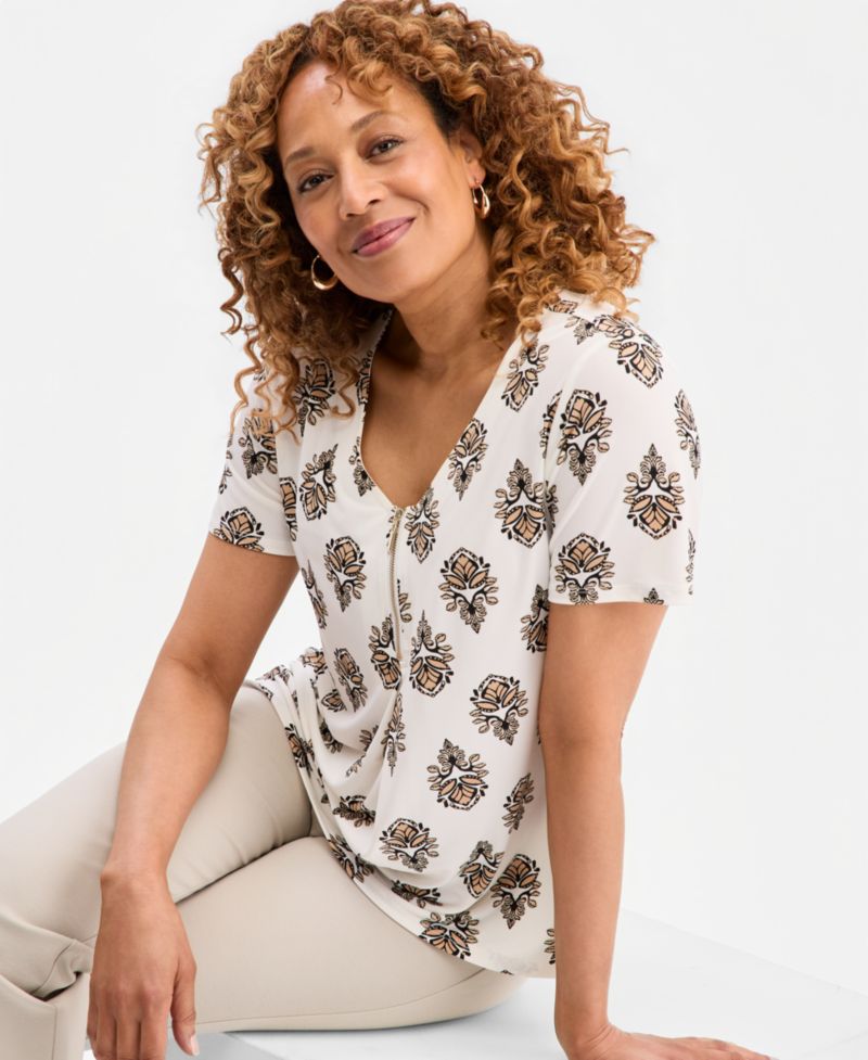 Women's V-Neck Front-Zip Pleated Top