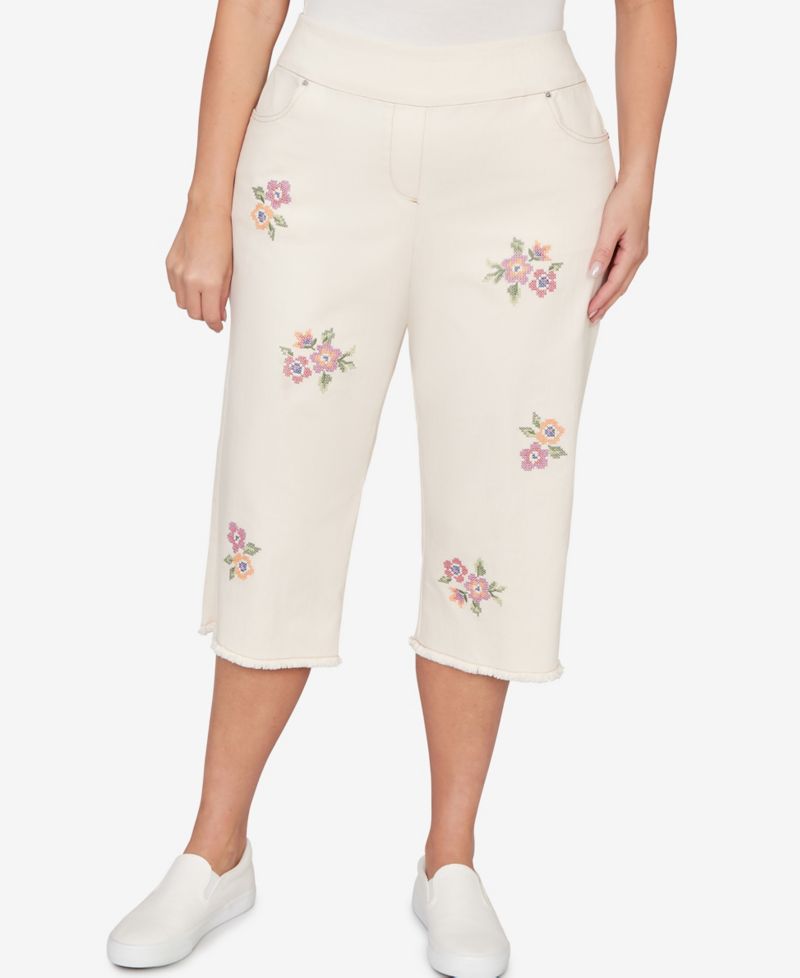 Plus Size Beachcomber Floral Cross Stitch Super Stretch Denim Capri Pants