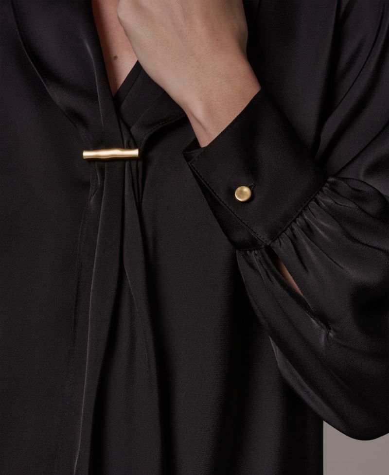 Petite Long-Sleeve V-Neck Pull-On Top