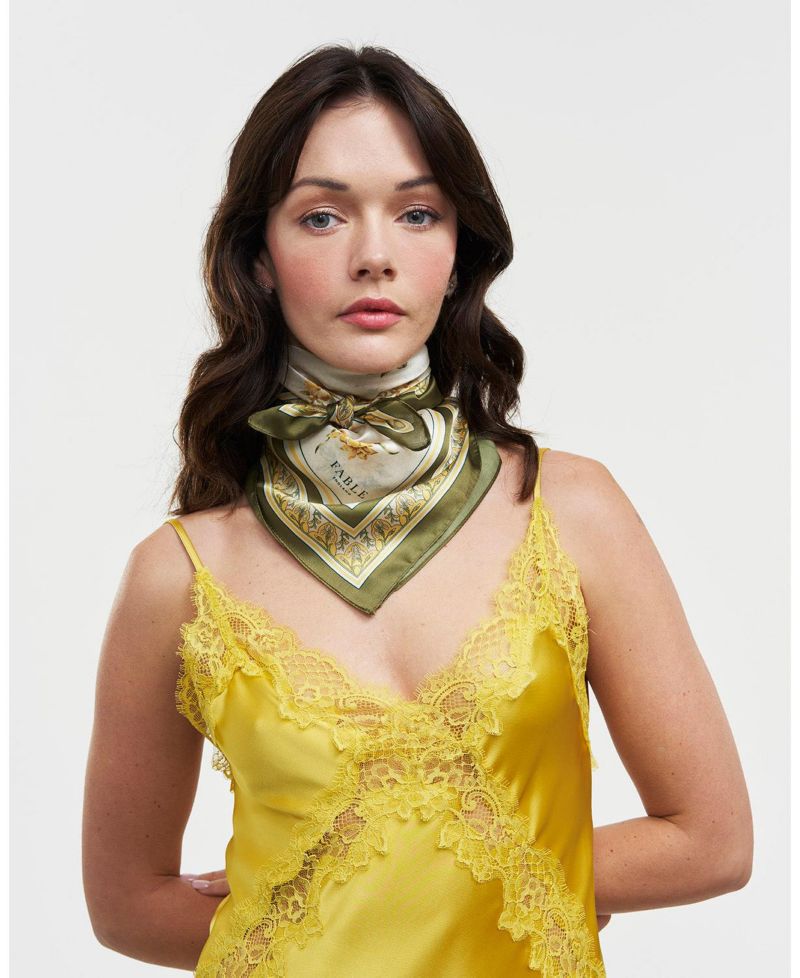 Women's Nouveau Floral Square Scarf
