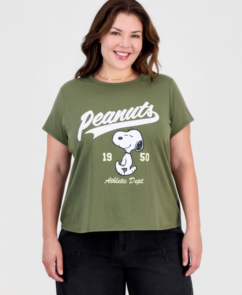 Plus Size Snoopy Graphic Appliqu&eacute; T-Shirt