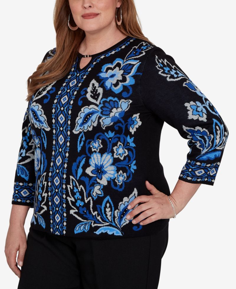 Plus Size Keyhole Neck 3/4-Sleeve Pullover Sweater