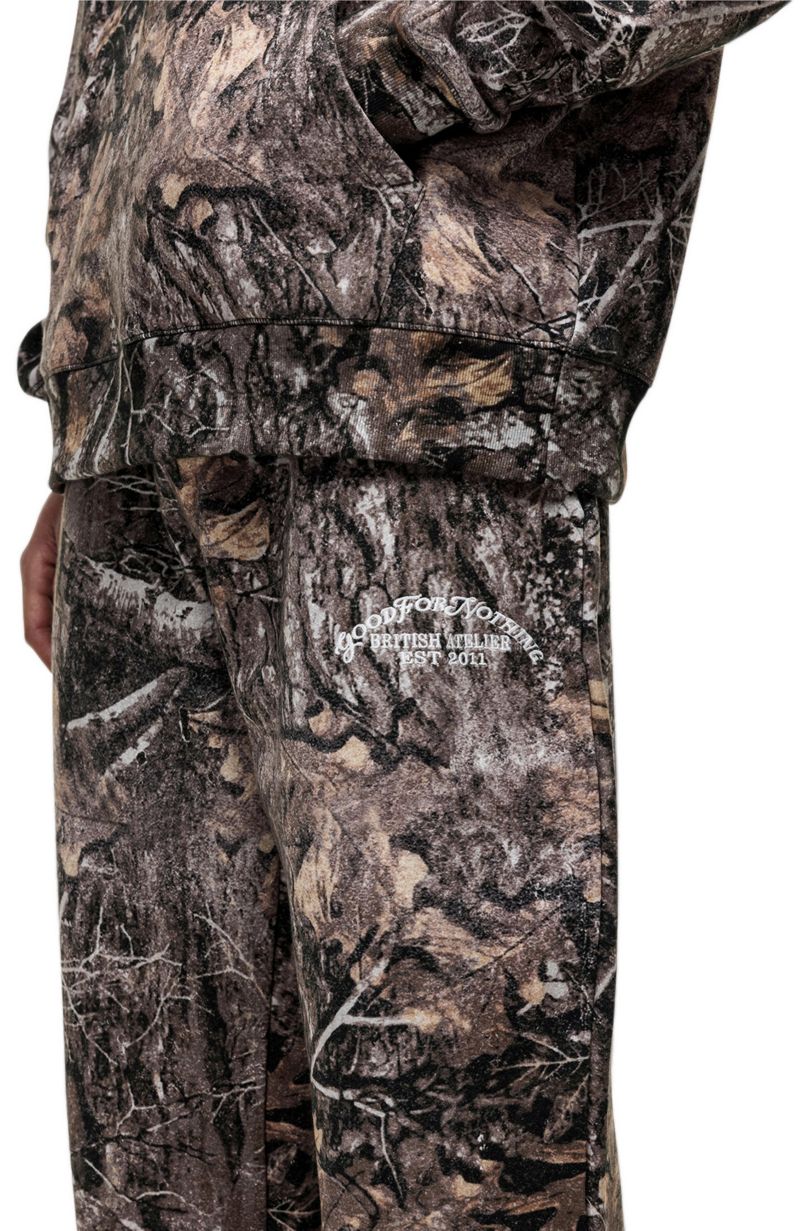 Men's Woodland Camo Print Relaxed-Fit Jogger