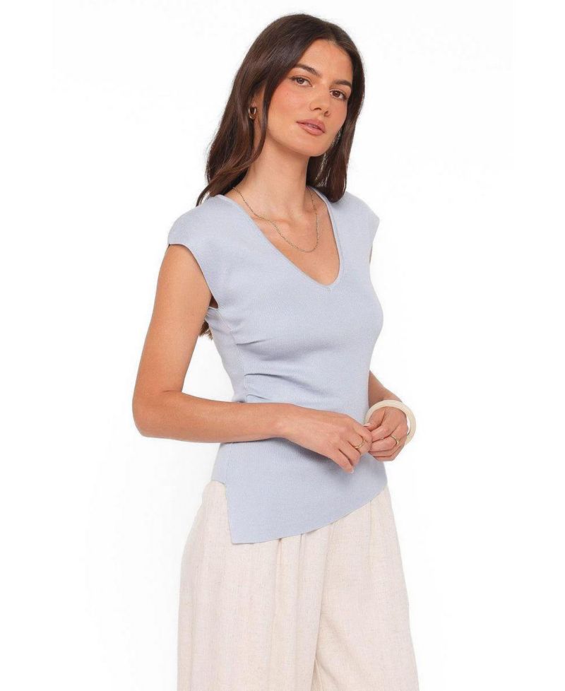 Women's Tori V-Neck Short-Sleeve Asymmetrical-Hem Top