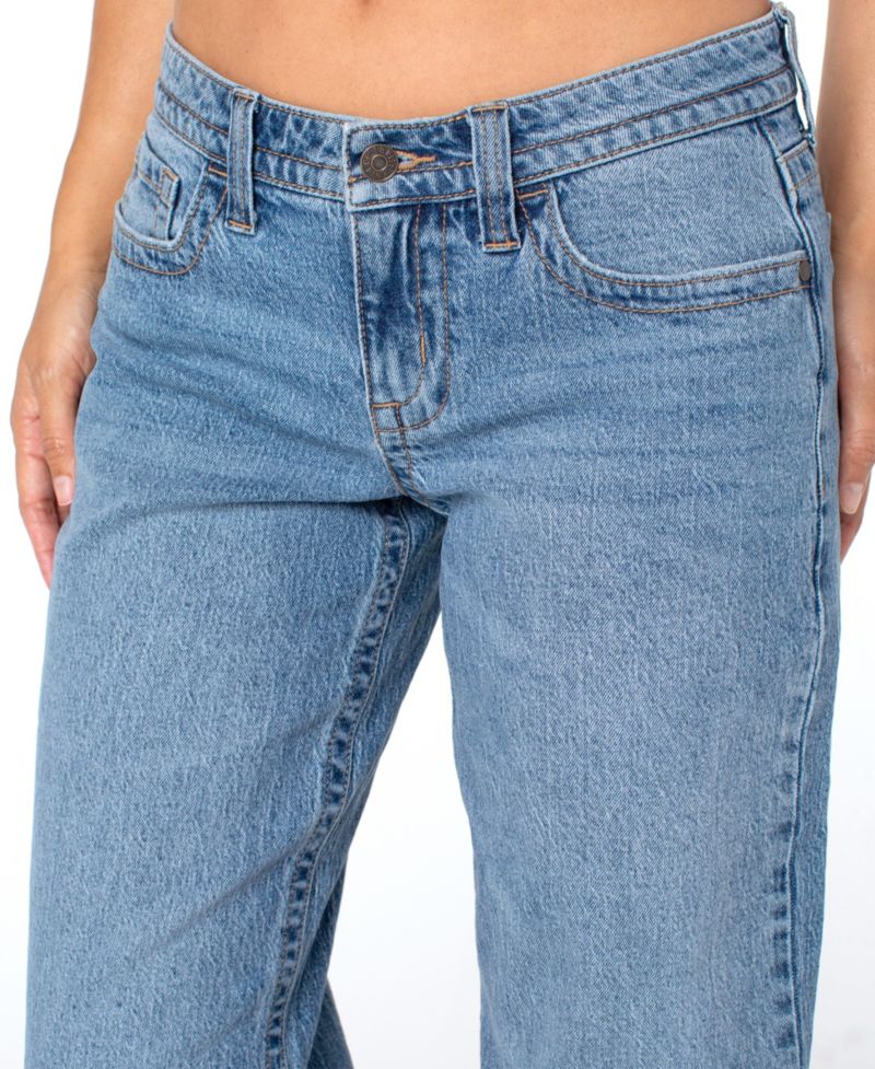 Juniors' Low-Rise V-Waist Inner Beauty Baggy Straight Jeans