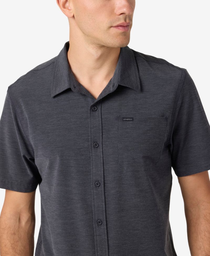 Men's Traveler UPF Traverse Solid Short Sleeve Shirt