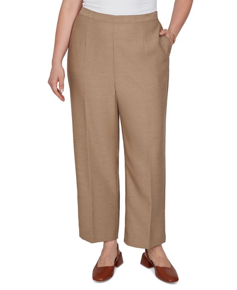 Plus Size Pull-On Mid-Rise Short Pants