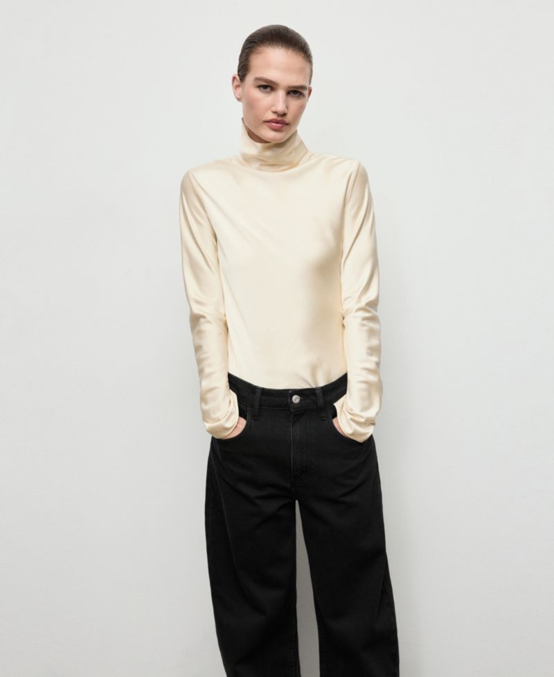 Women's High-Waisted Barrel Jeans