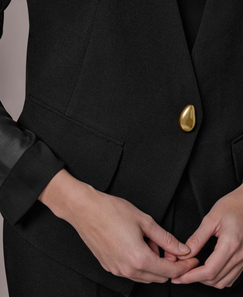 Women's One-Button Blazer