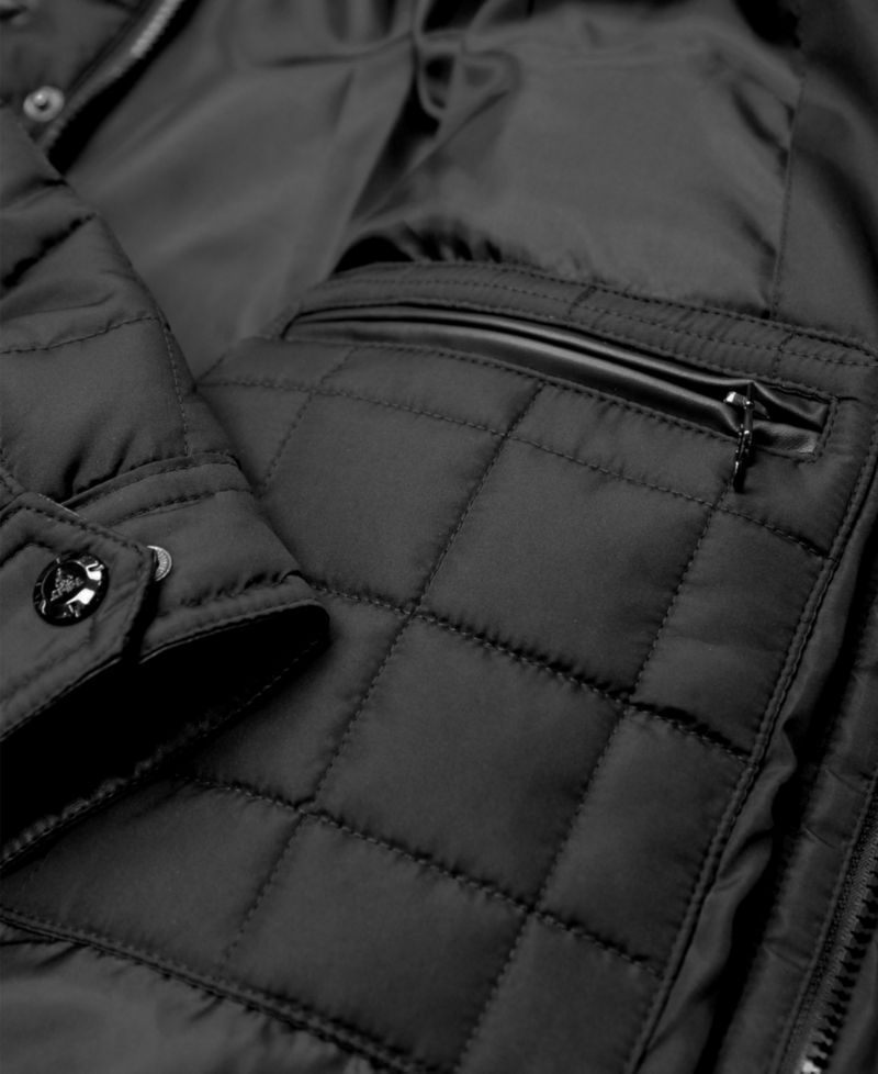 Men's Lightweight Quilted Jacket with Synthetic Trim Design