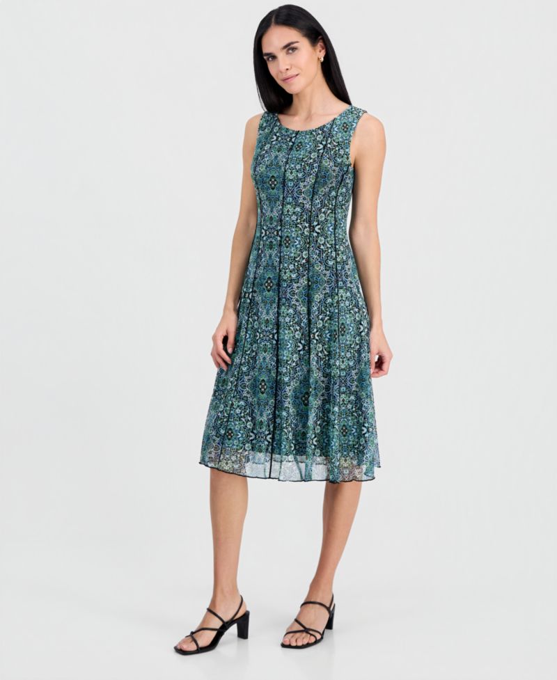 Petite Sleeveless Fit & Flare Dress