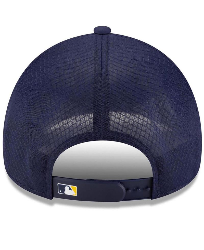 Men's Navy Milwaukee Brewers 2026 Batting Practice Apex 9FORTY Adjustable Trucker Hat