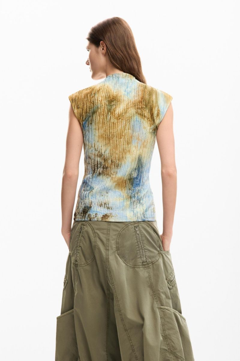 Women's Textured t-shirt