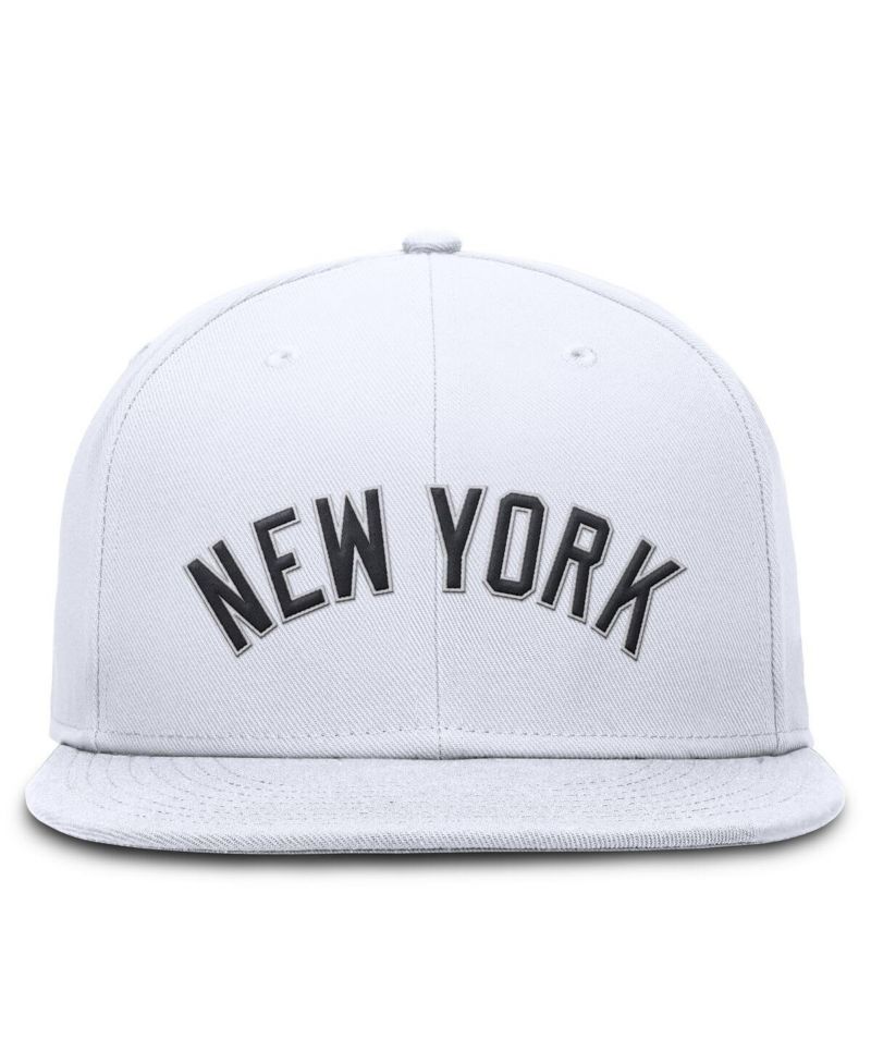 Men's White New York Yankees True Performance Fitted Hat