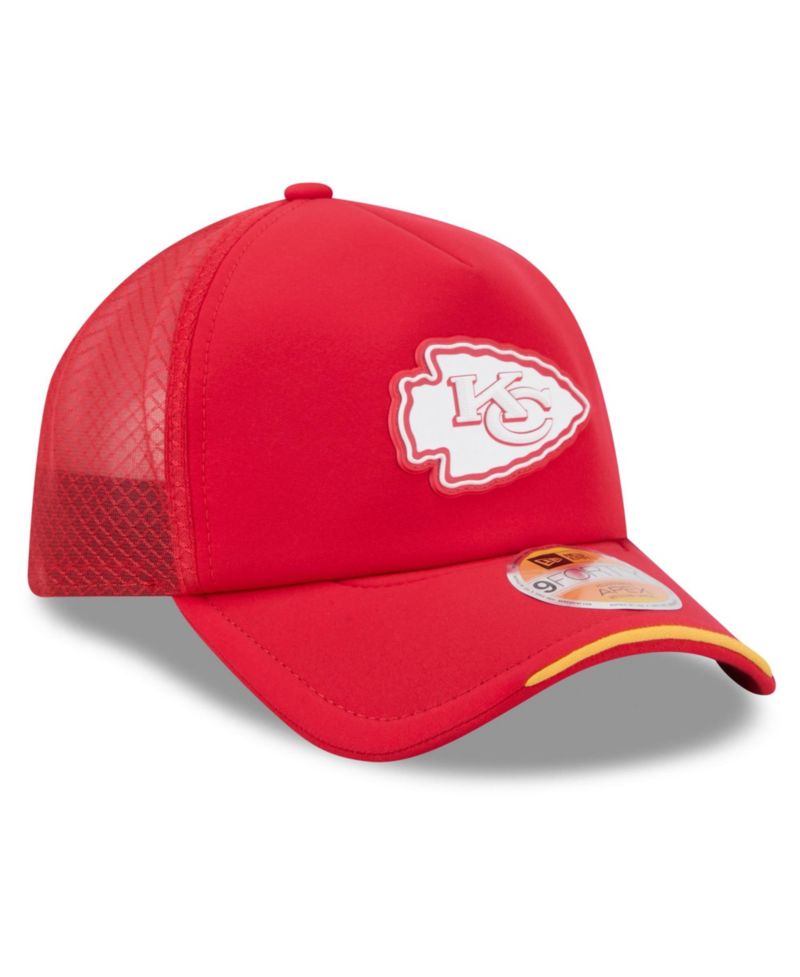 Men's Red Kansas City Chiefs 2026 Sideline Apex 9FORTY Adjustable Trucker Hat