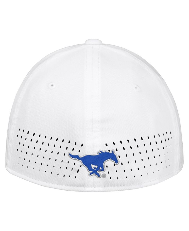 Men's White SMU Mustangs 2026 On-Field AeroBill SwooshFlex Dri-FIT Hat