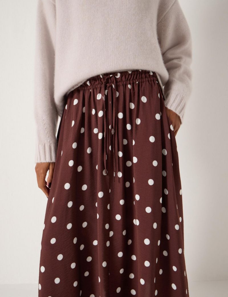 Women's Air Flow Hanky Hem Skirt